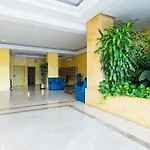 Luminous Apartment In Puerto Banus, Marbella
