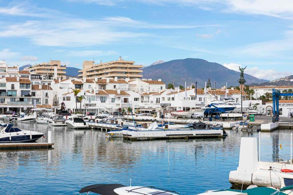 Luminous In Puerto Banus, Apartament *